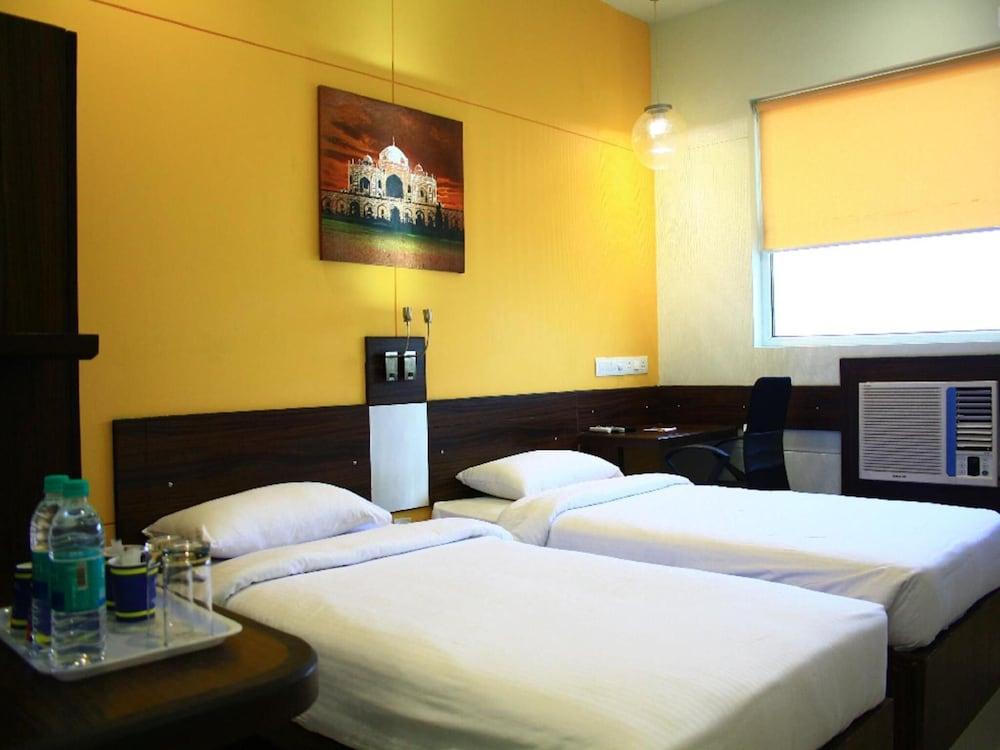 East Delhi Hotel Új-Delhi Kültér fotó