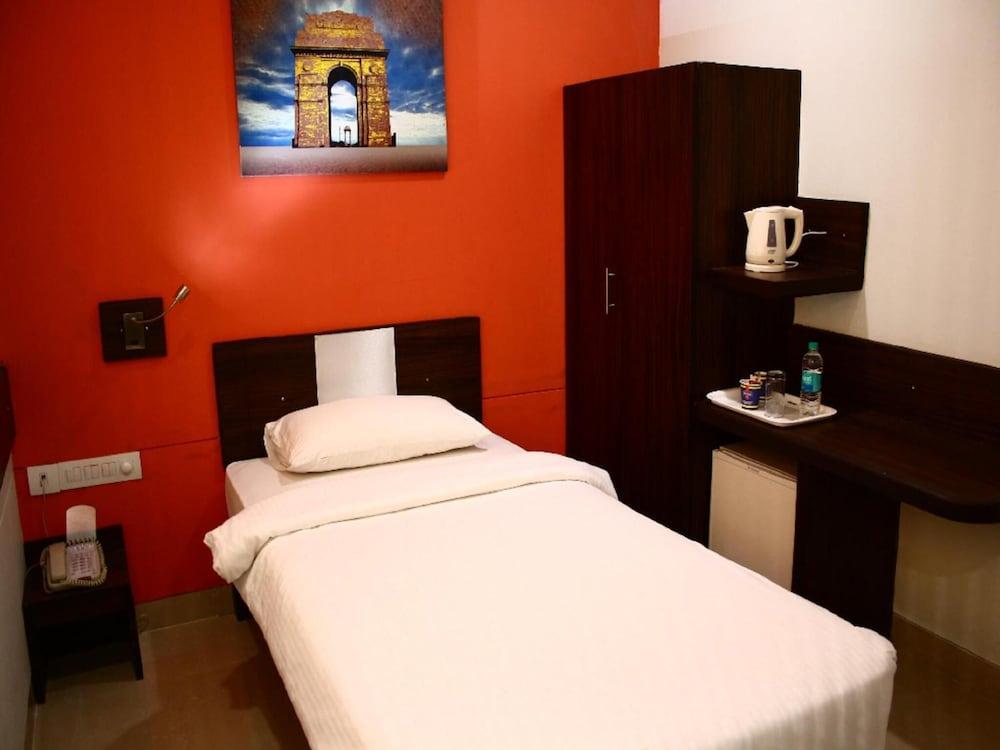 East Delhi Hotel Új-Delhi Kültér fotó