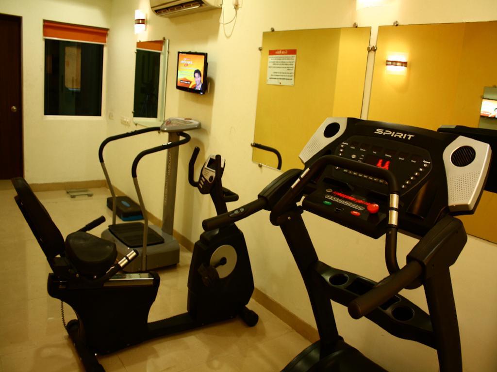 East Delhi Hotel Új-Delhi Kültér fotó