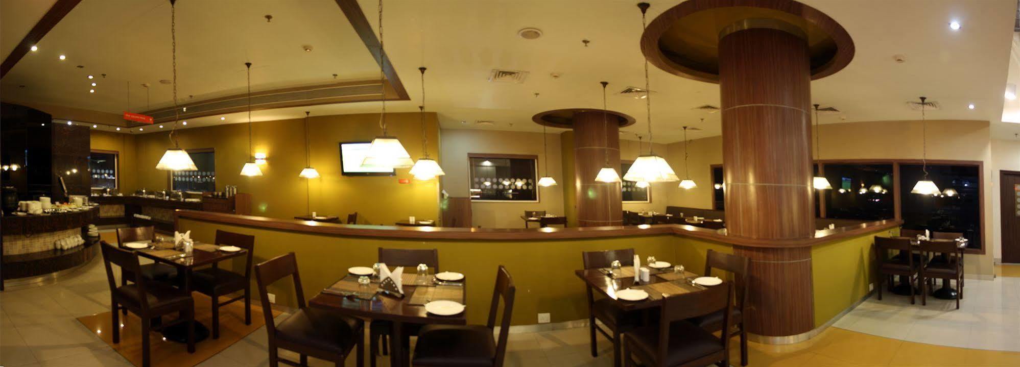 East Delhi Hotel Új-Delhi Kültér fotó